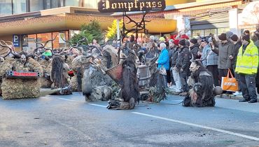 Perchten performances in front of the Inntalcenter in the center of Kufstein